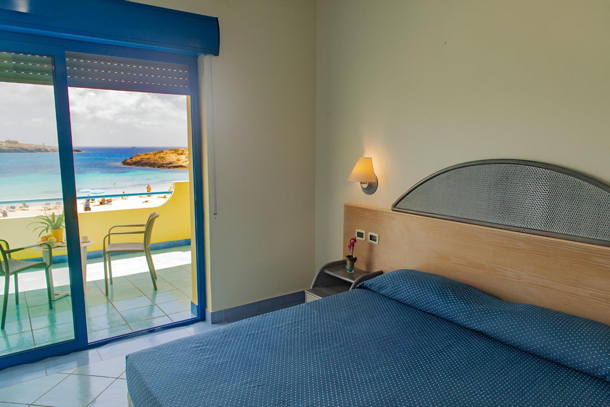 Hotel Baia Turchese 람페두사 외부 사진
