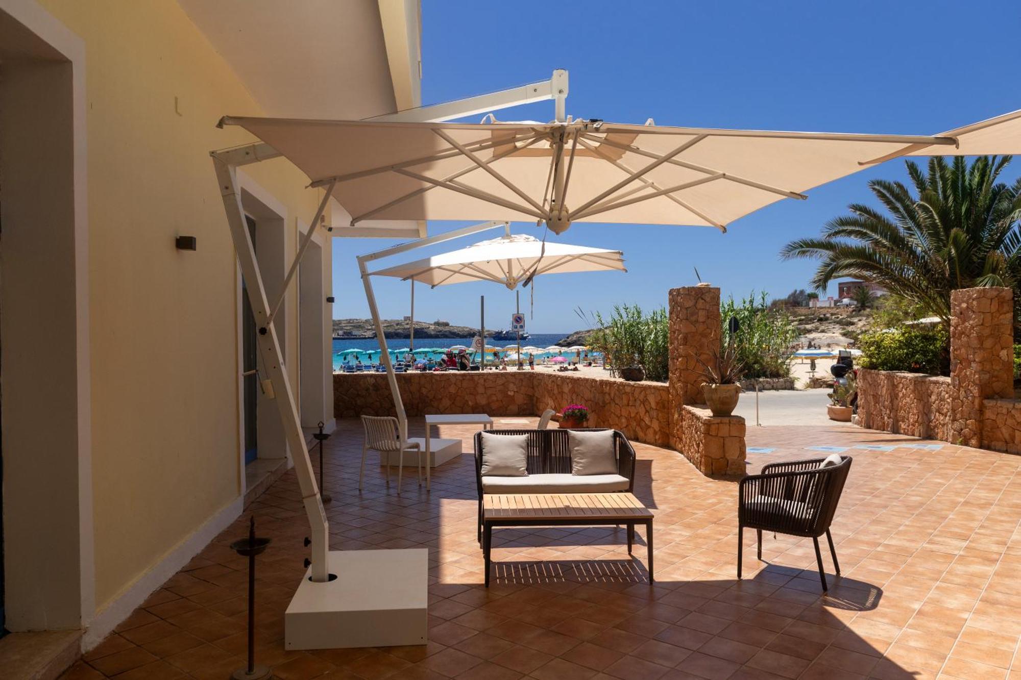 Hotel Baia Turchese 람페두사 외부 사진