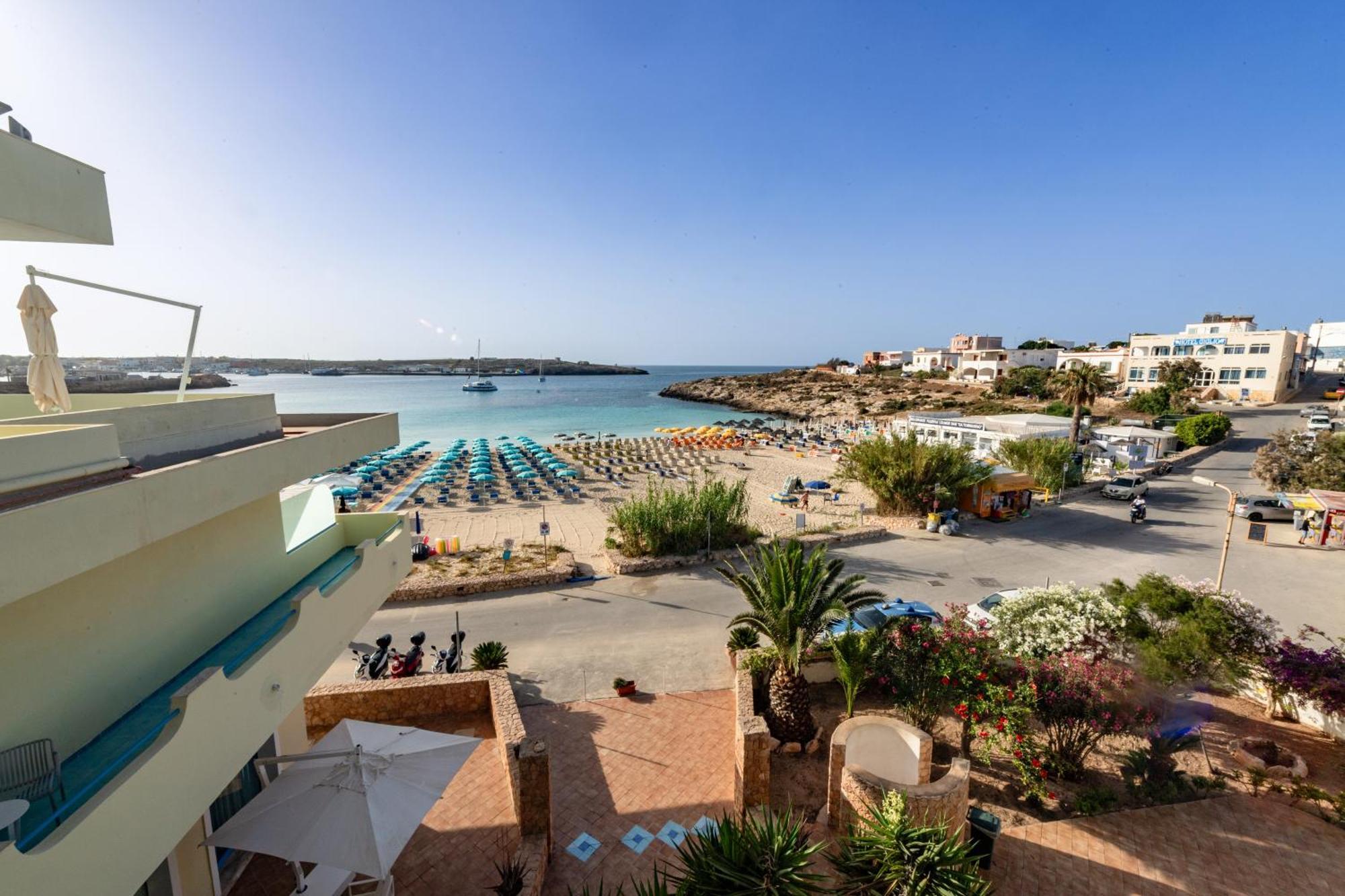 Hotel Baia Turchese 람페두사 외부 사진