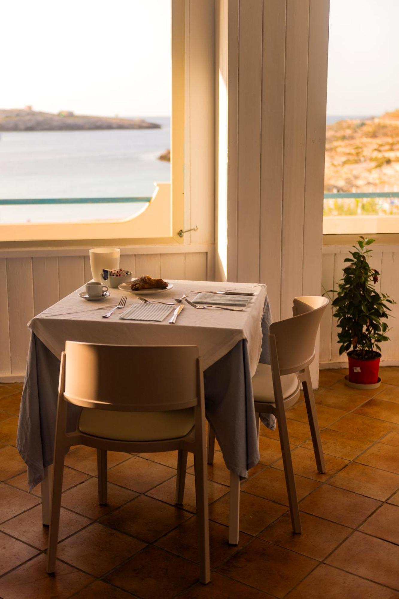 Hotel Baia Turchese 람페두사 외부 사진